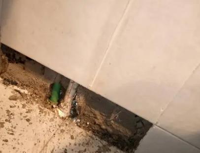 新建楼顶漏水维修公司分享下修复水管漏水的几种小方法